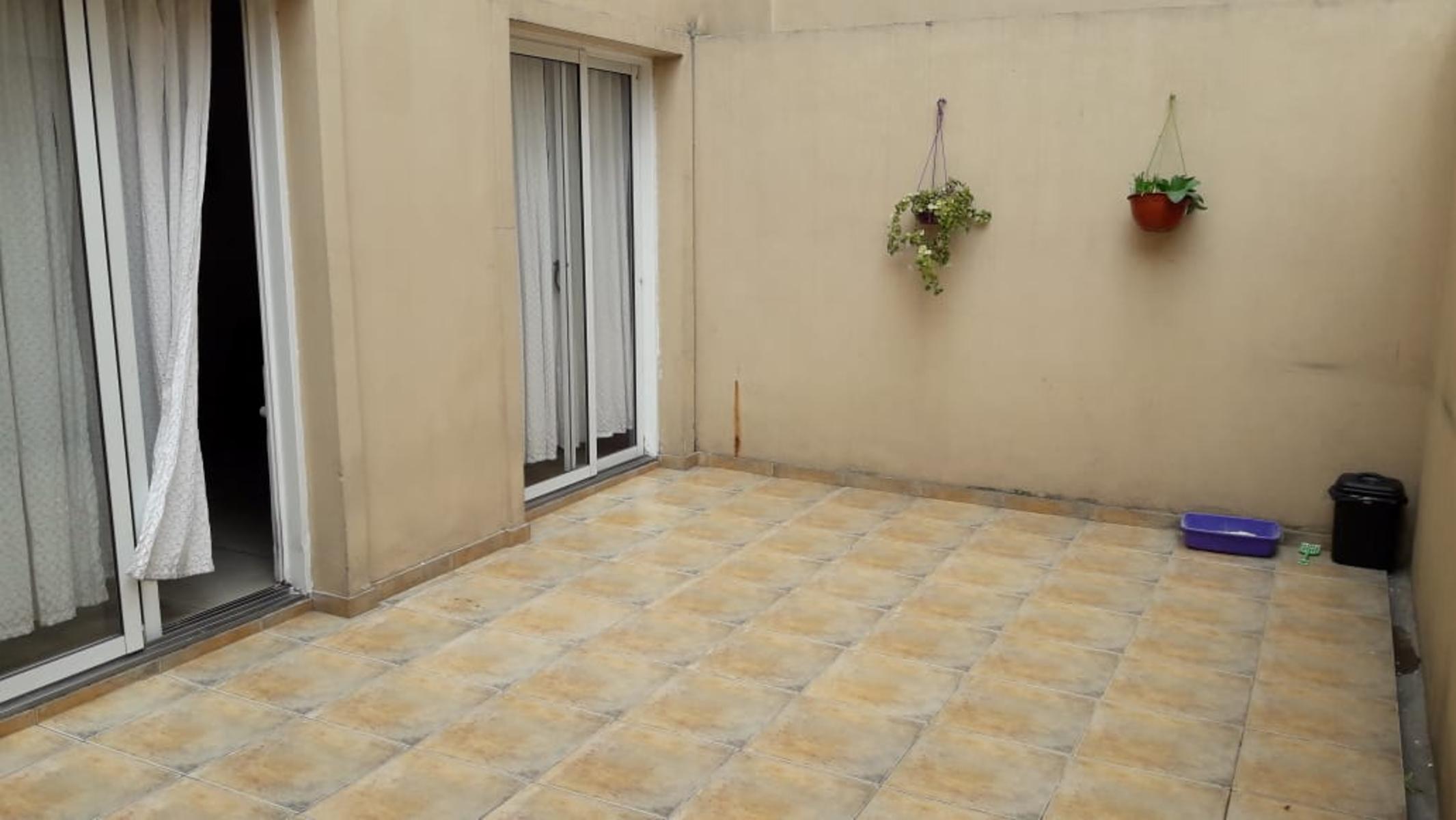 SARANDI 420 · Lomas De Zamora — foto 18