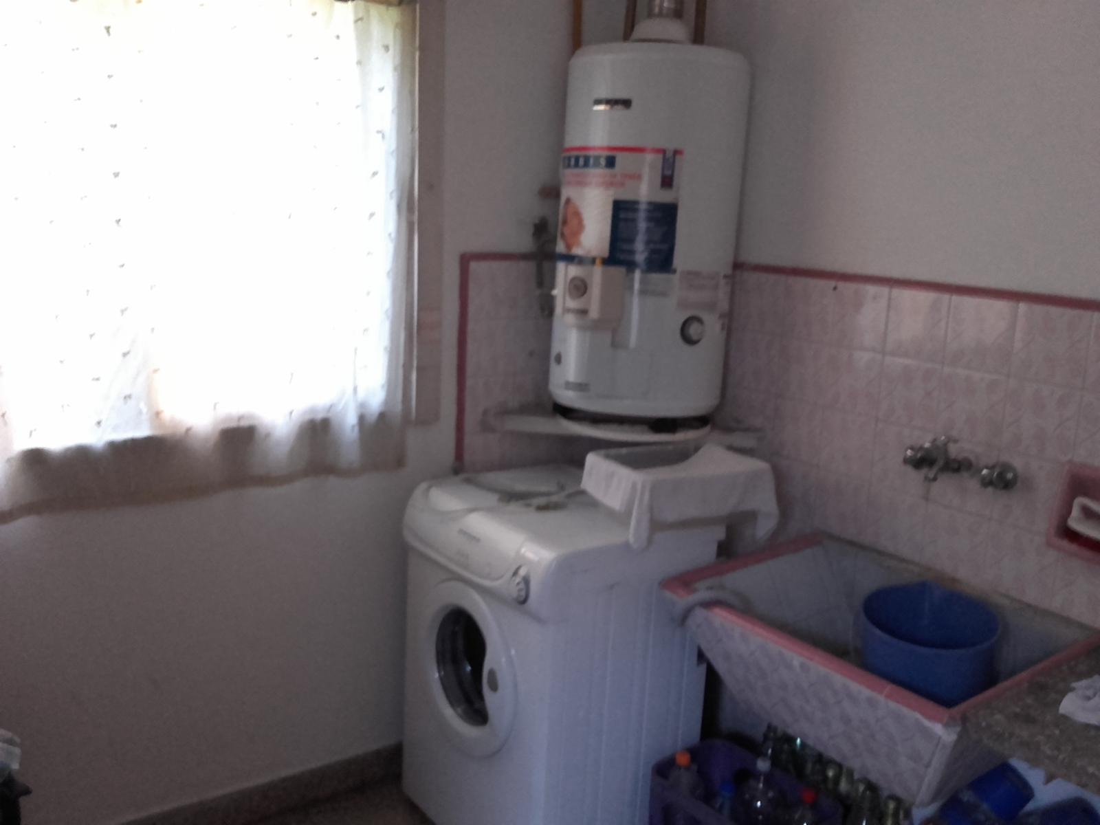 JOSE M. CECCONI 4000 · Lanús — foto 6