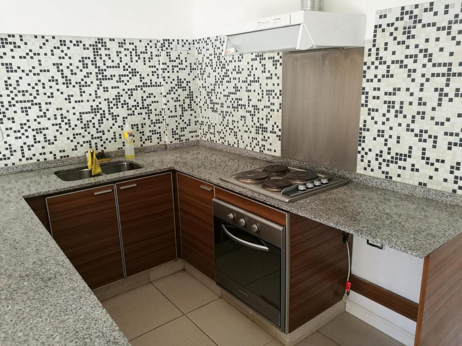 Gelly y Obes al 860 · Morón — foto 4
