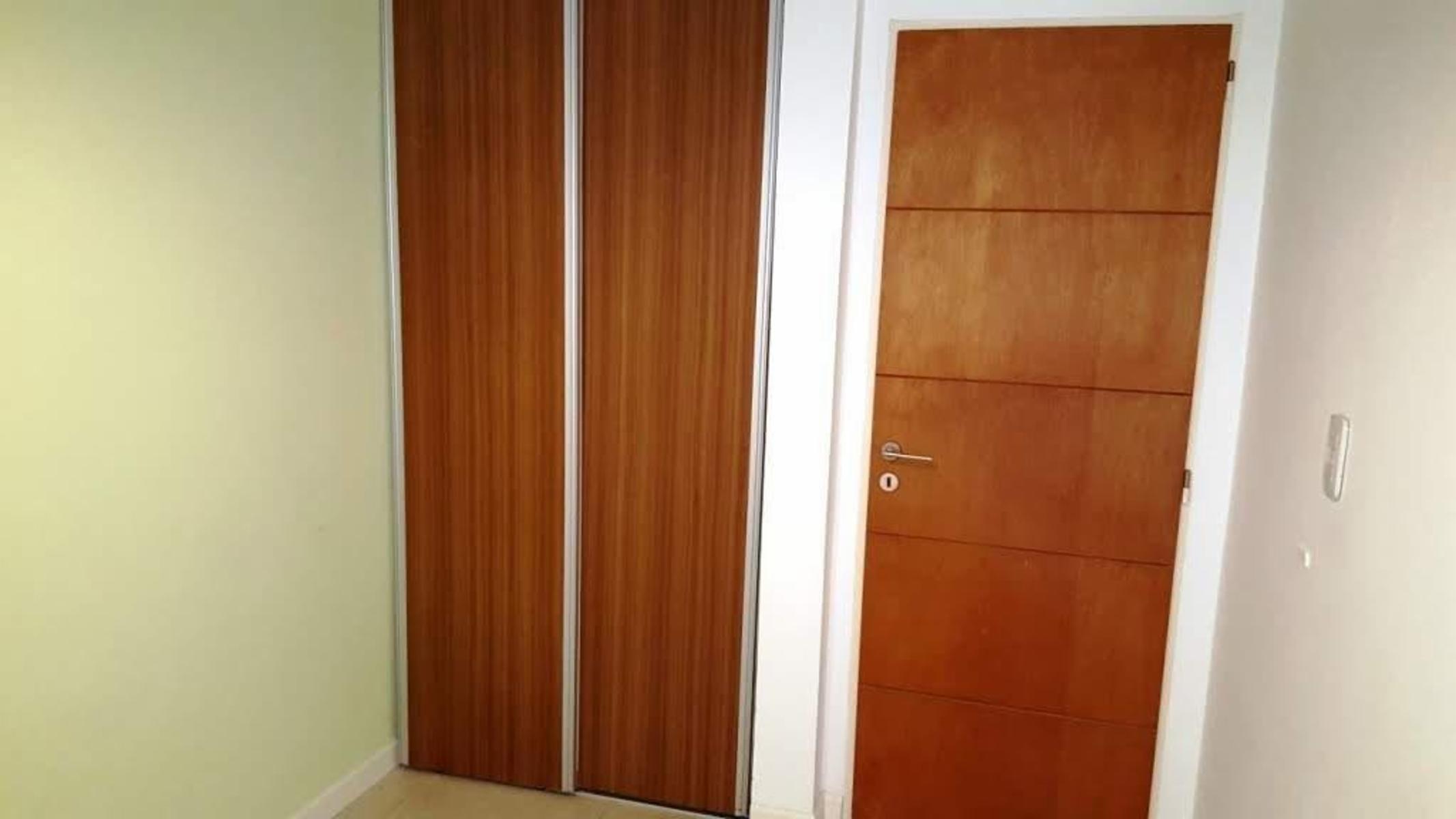 Gelly y Obes al 860 · Morón — foto 7
