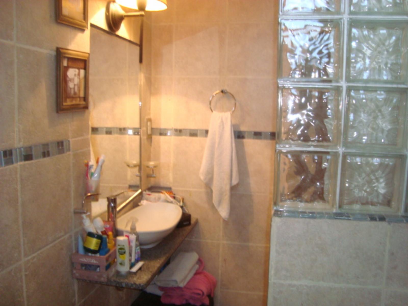 ALVEAR Nº 1700 · Almirante Brown — foto 5