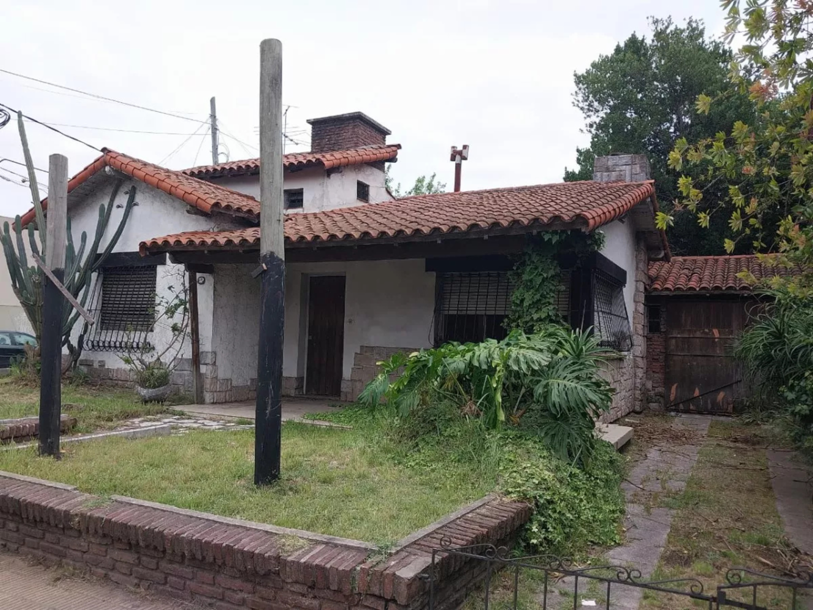 Casa Con Lote EN VENTA, Santa Rosa 1700, Ituzaingó. Ideal Emprendimiento Comercial