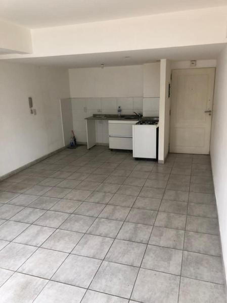 Bartolomé Mitre 2213 · Almirante Brown — foto 12