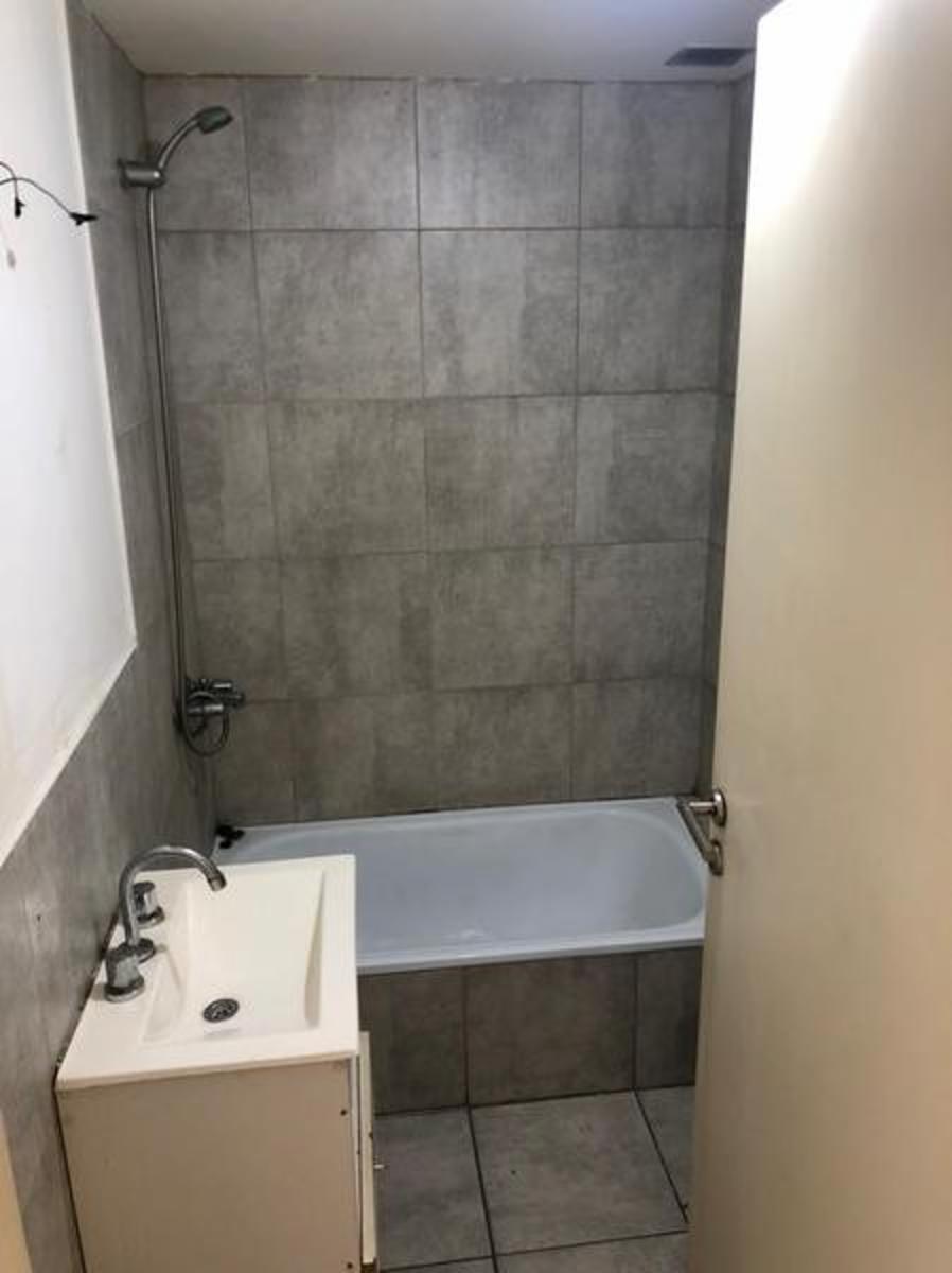Bartolomé Mitre 2213 · Almirante Brown — foto 14