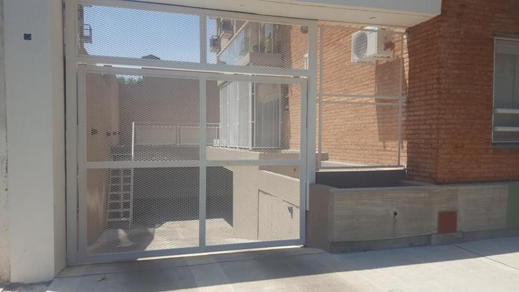 Bartolomé Mitre 2213 · Almirante Brown — foto 8
