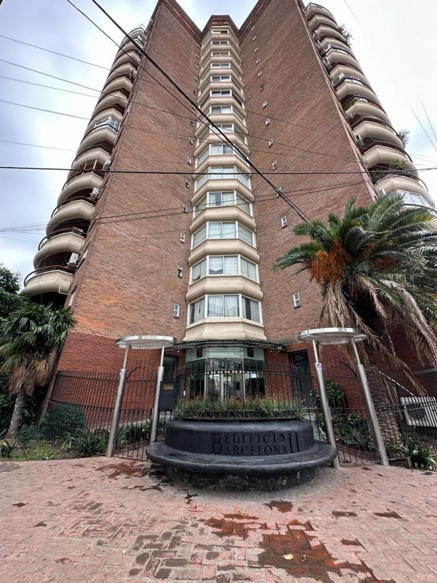 Luminoso dos ambientes en venta en el Edificio Barcelona II