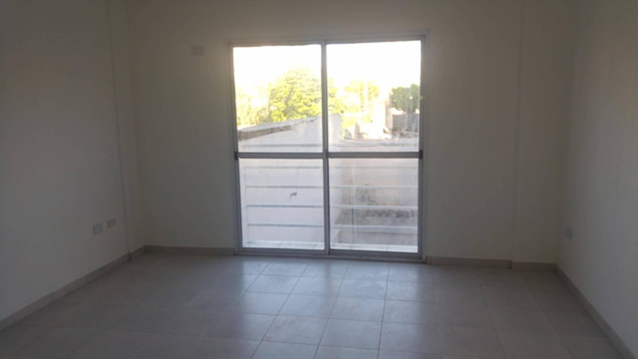 Larroche 300 · Morón — foto 6
