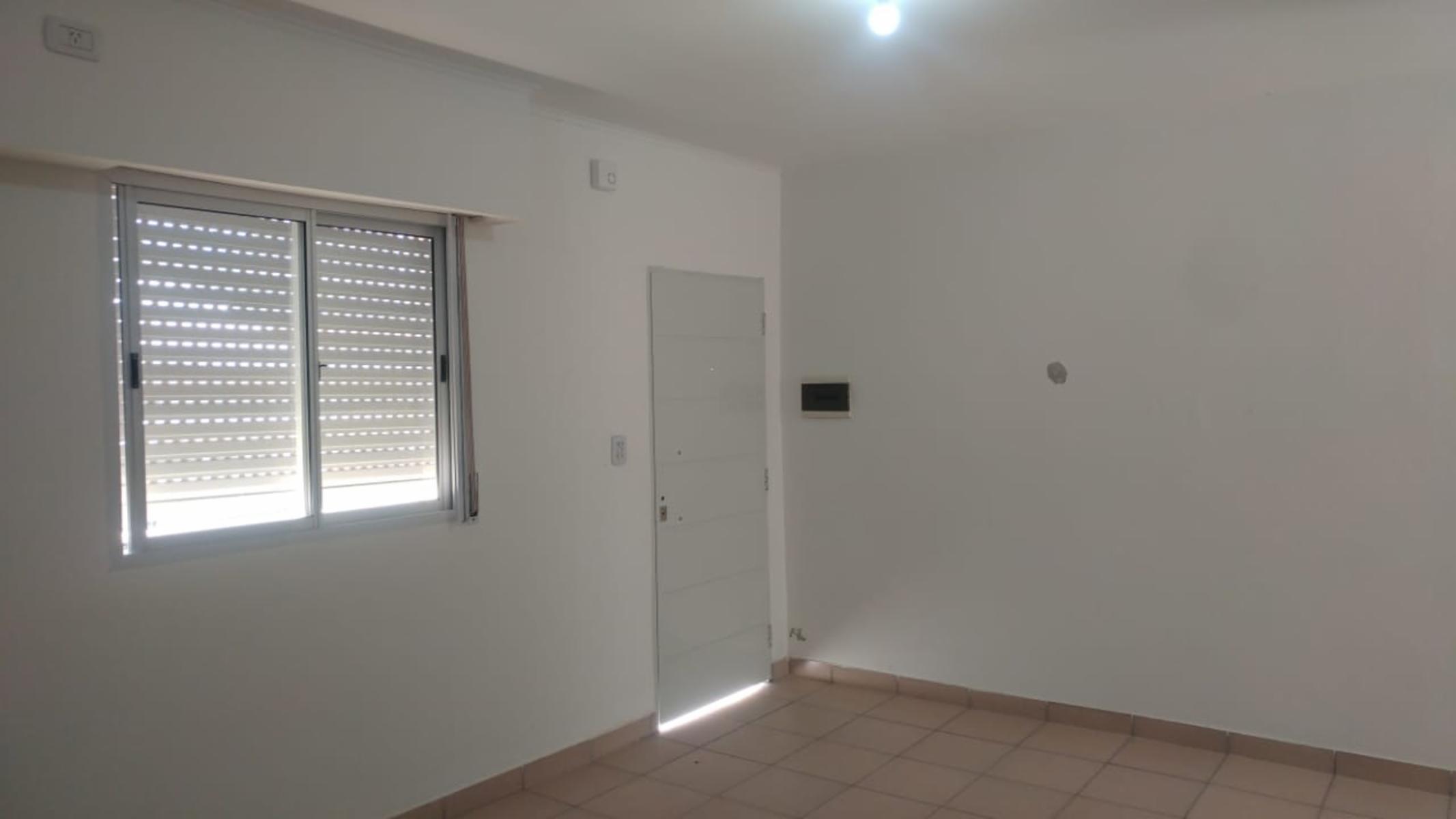 Fernandez 2582 · Hurlingham — foto 9