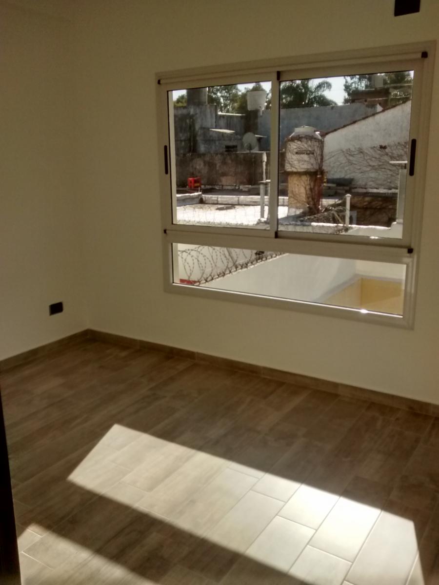 depto 1er piso al contra frente 3 ambientes con balcon