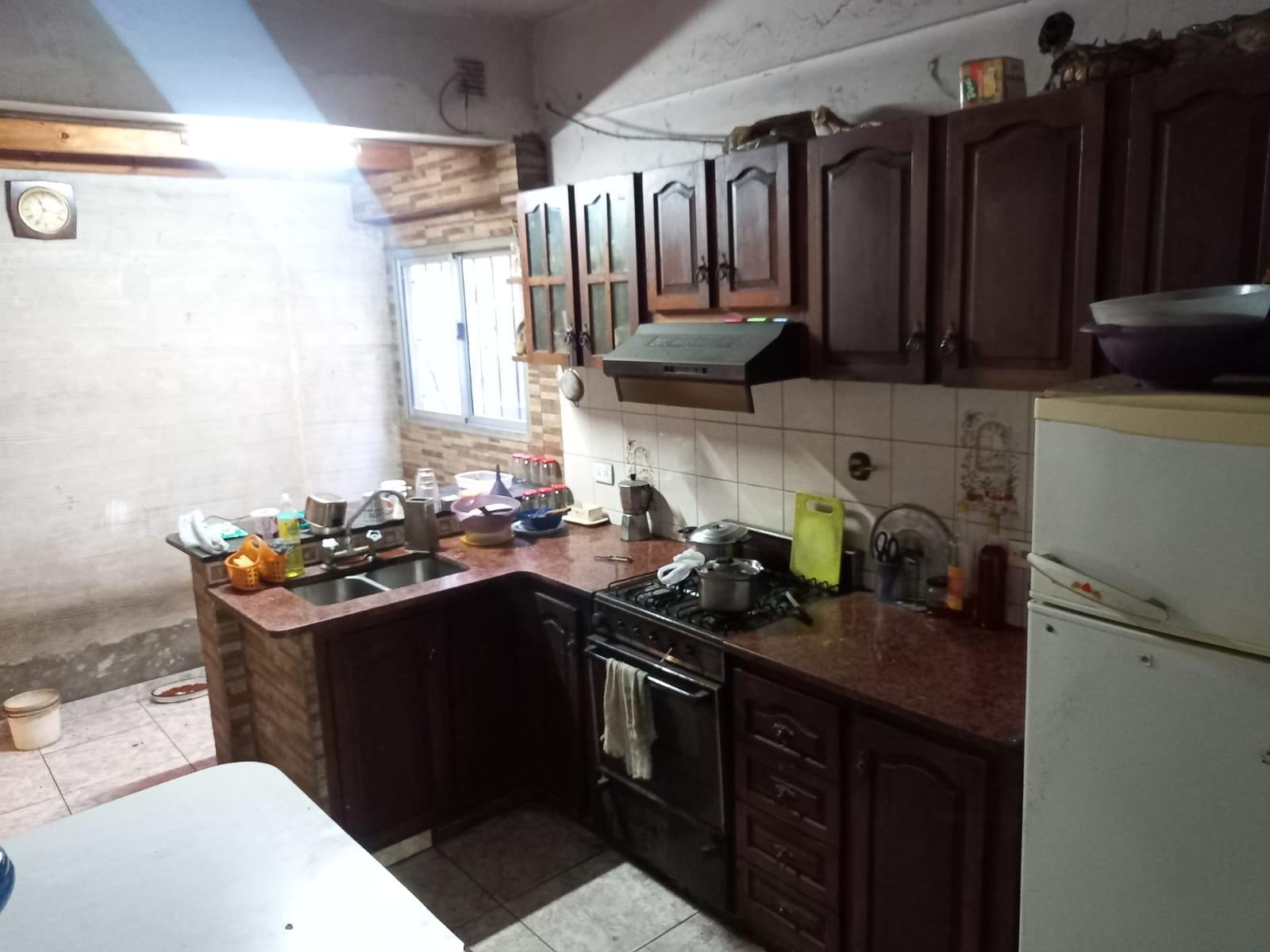 Montenegro 833 · La Matanza — foto 3