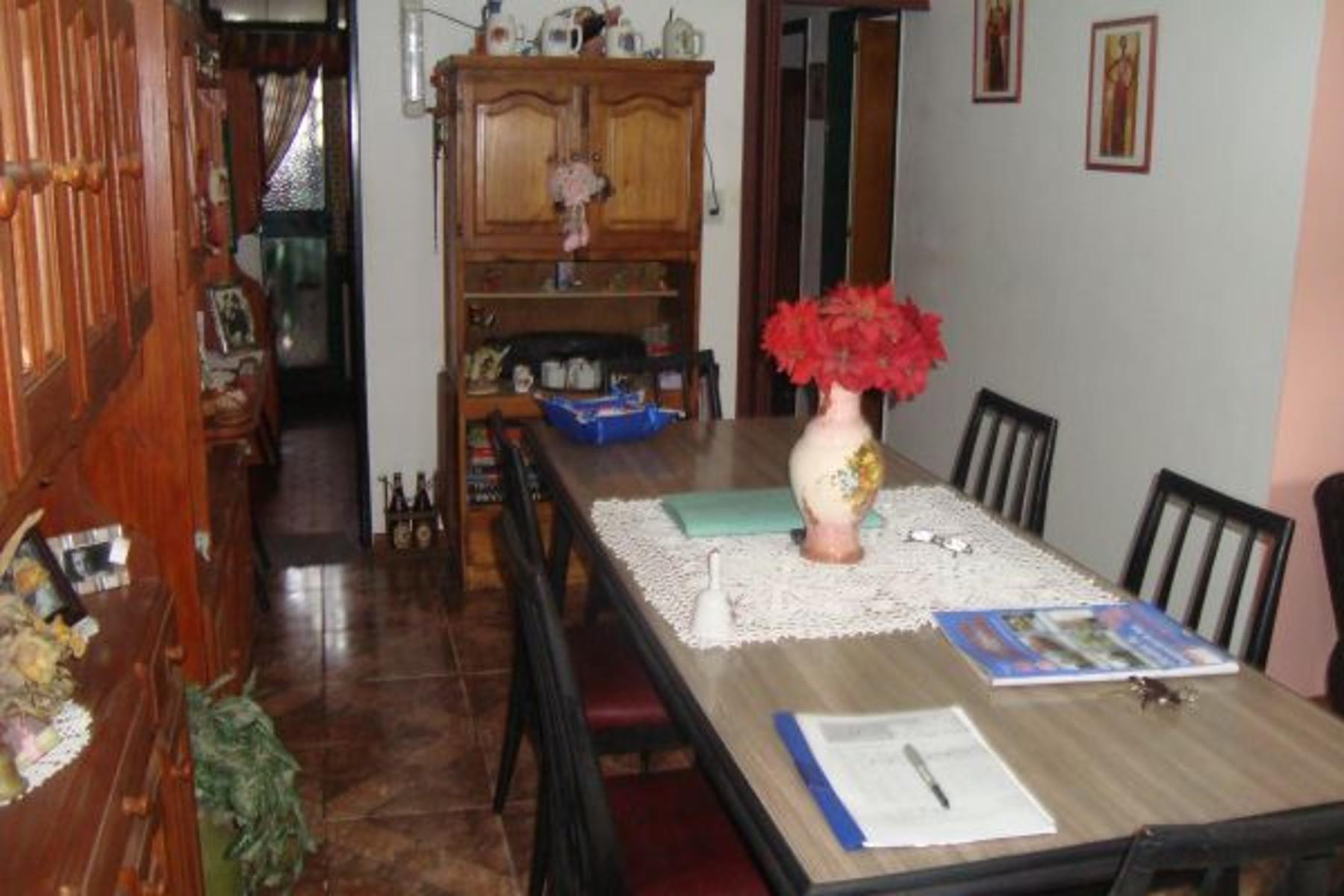 AV HIPOLITO YRIGOYEN 20270 · Almirante Brown — foto 3
