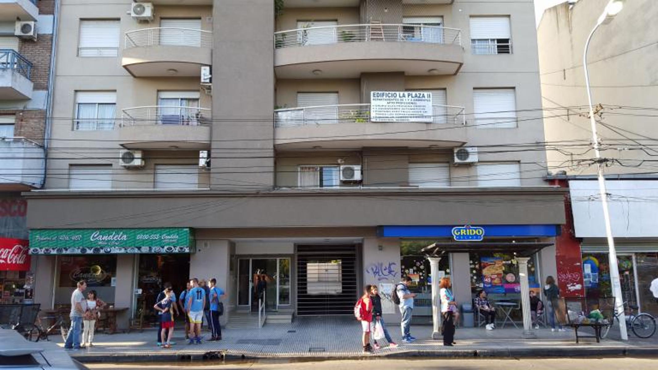 DEPARTAMENTO 2 AMB AMPLIO CASEROS CENTRO