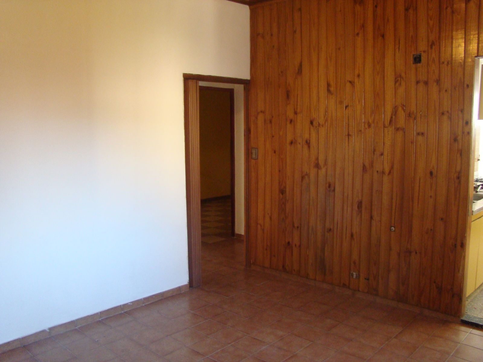 DEPARTAMENTO 3 AMBIENTES MONOBLOCK AMARILLOS