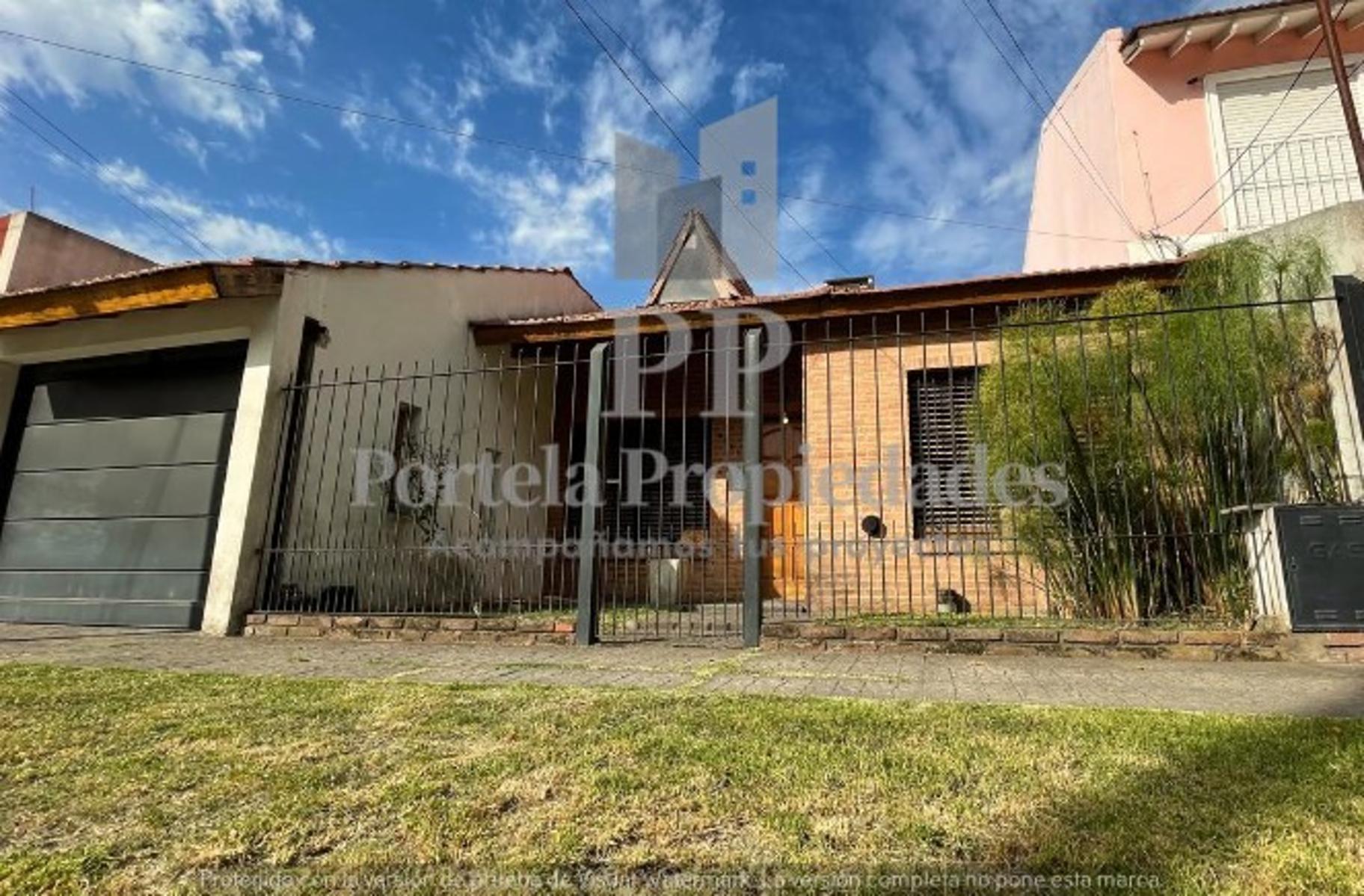 CASA DE 4 AMBIENTES EN VILLA UDAONDO