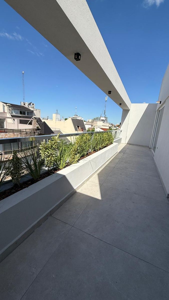 CAÑADA DE GOMEZ 955 · Liniers — foto 13