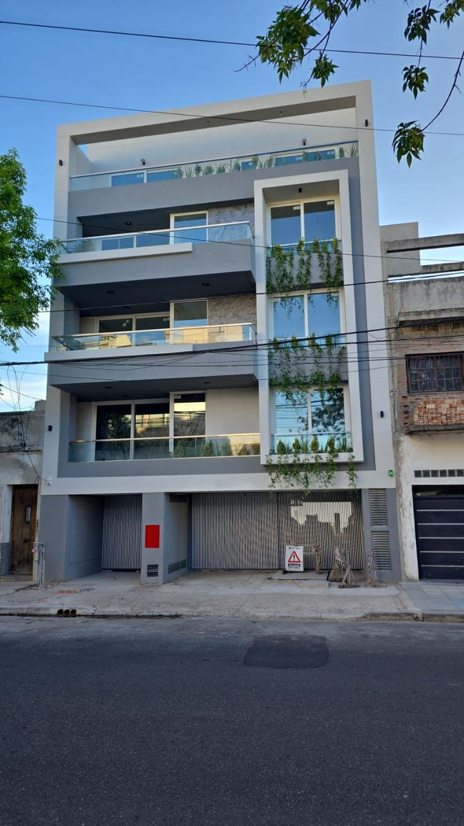 CAÑADA DE GOMEZ 955 · Liniers — foto 14