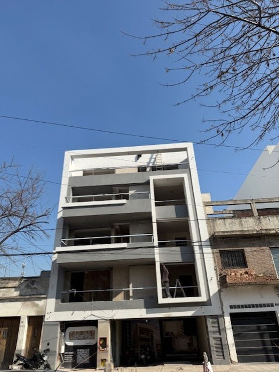 CAÑADA DE GOMEZ 955 · Liniers — foto 4