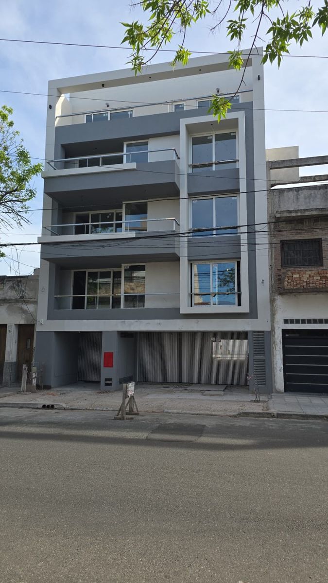 CAÑADA DE GOMEZ 955 · Liniers — foto 5