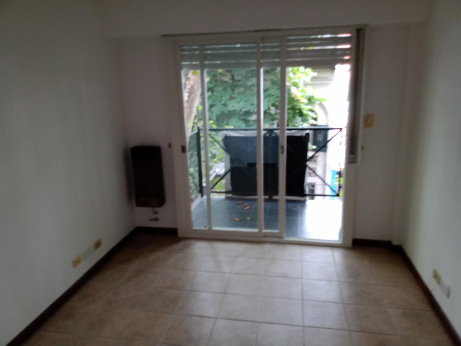 pedernera 200 · Flores — foto 15