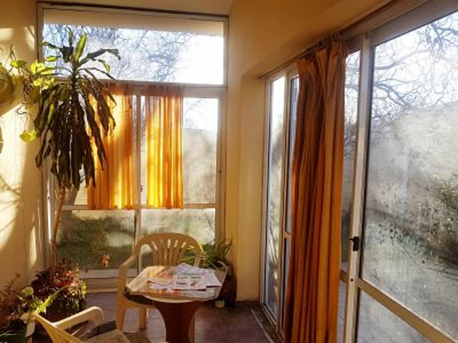 CASA 2 DORMITS. CON DEPTO - A 6 CDRS DEL CENTRO NUEVO - CARLOS PAZ · Punilla — foto 4