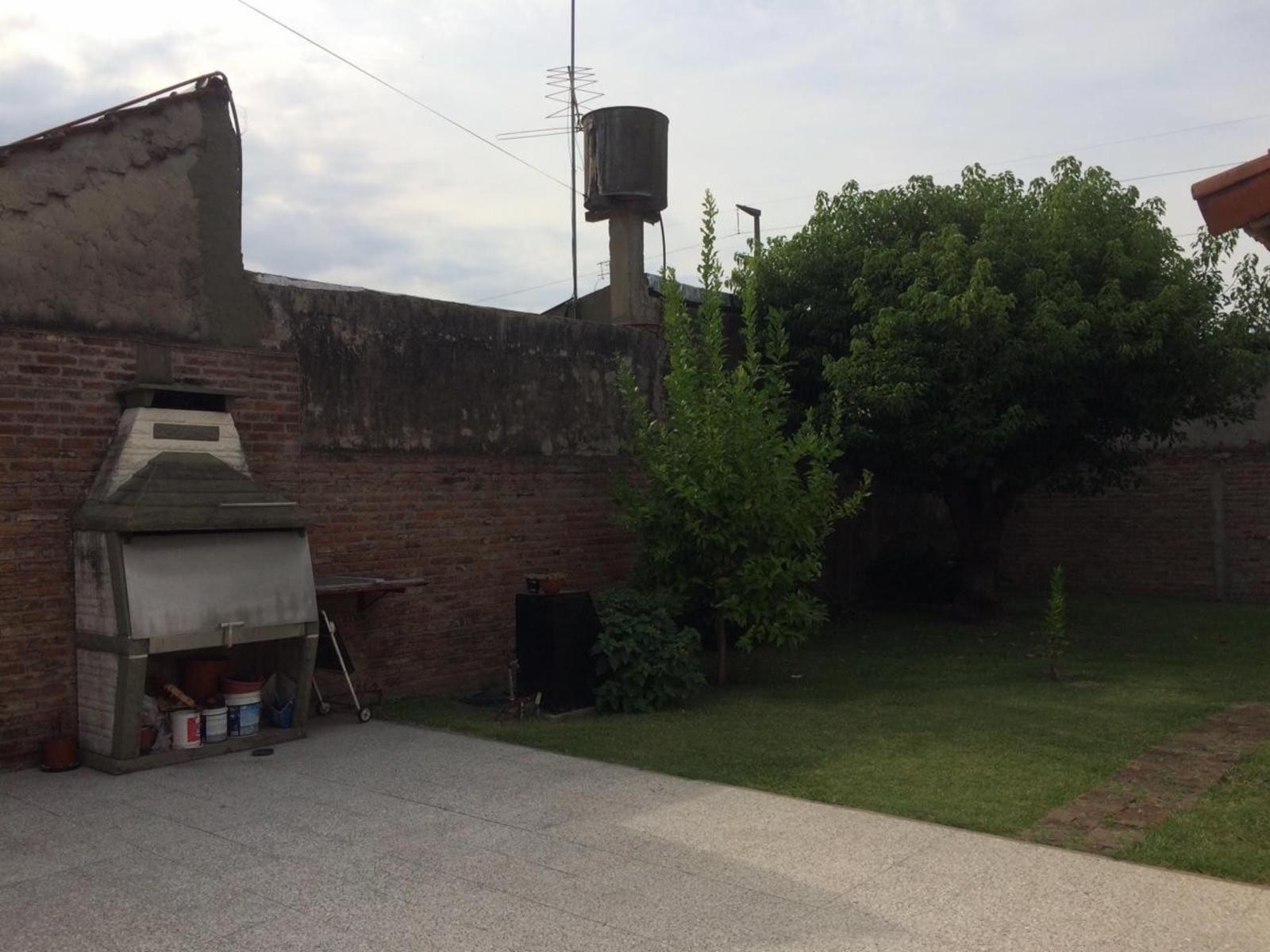 Aristóbulo del Valle 1568 · Almirante Brown — foto 14
