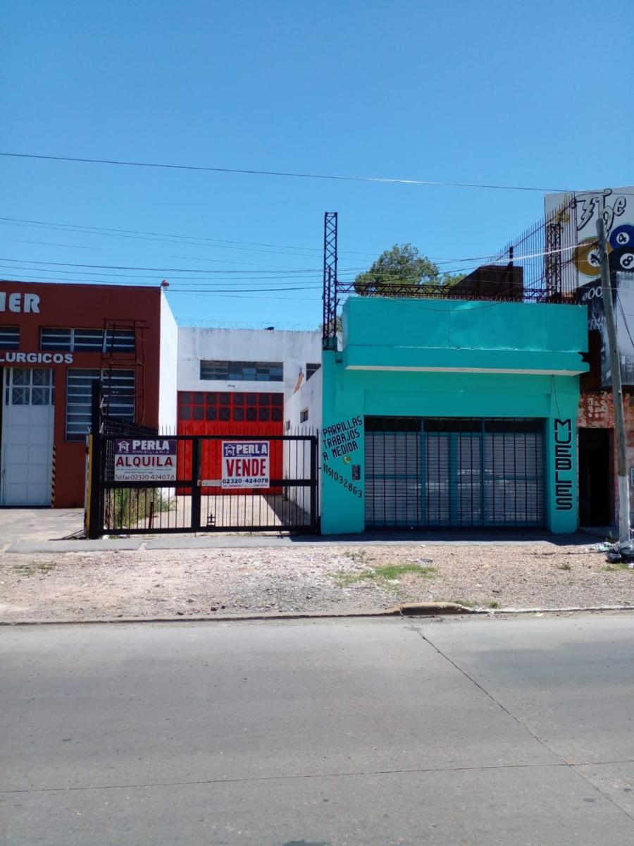 Excelente galpón sobre Ruta