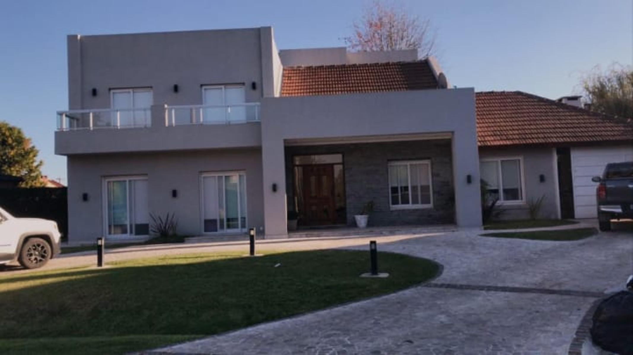 EXCELENTE PROPIEDAD ESTILO MINIMALISTA 4 AMB - COUNTRY BANCO PROVINCIA