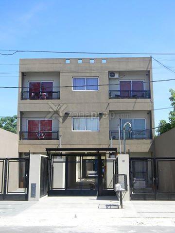  Venta Departamento en  Paso del Rey Sur - Floresta 100 