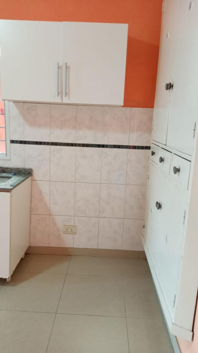 HUAURA 186 · Morón — foto 5