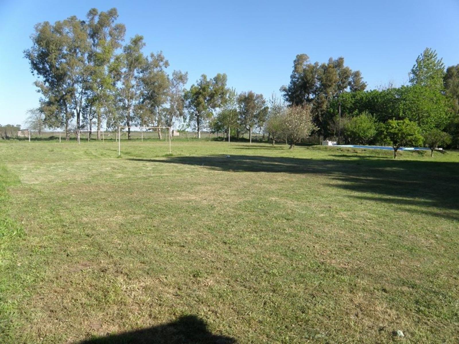 CALLE 1652 · Florencio Varela — foto 10