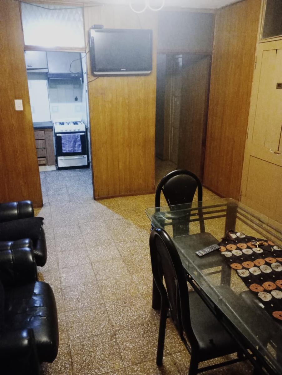 Pasaje Risso 4705 (casa al frente)