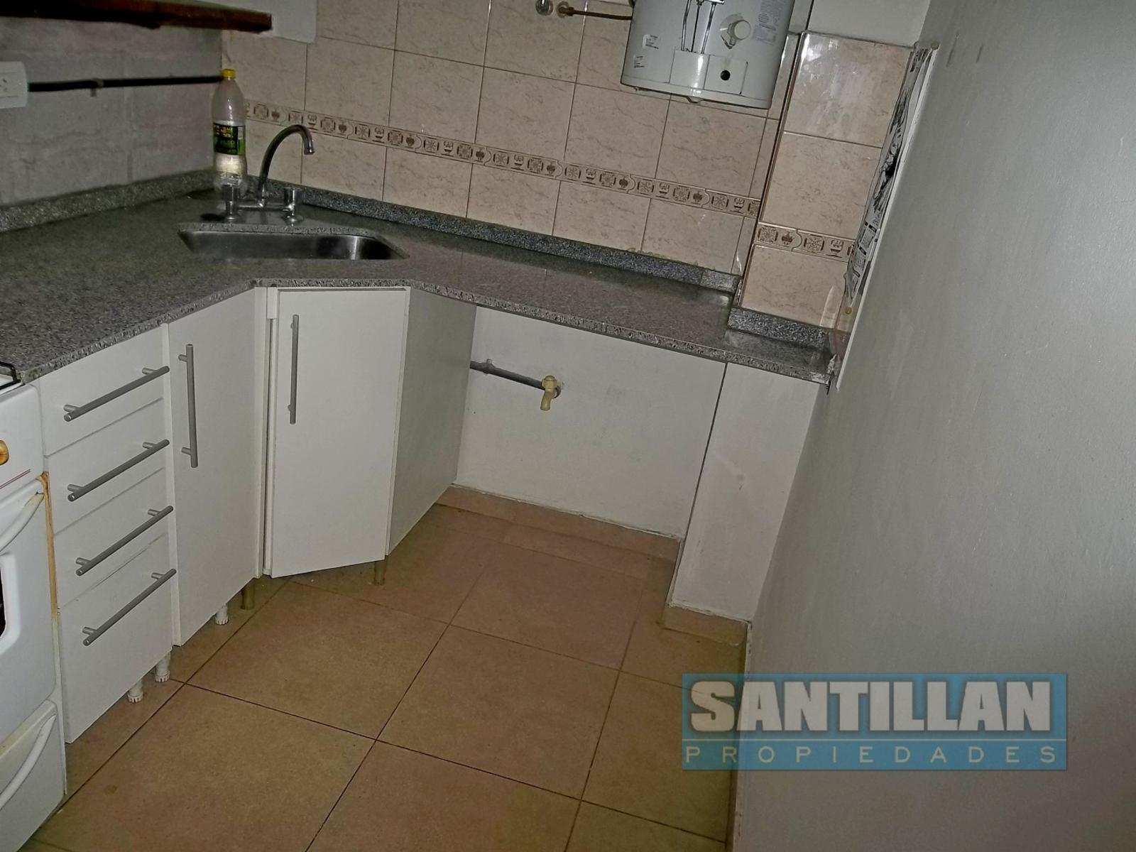 25 de mayo 1035 · Morón — foto 12