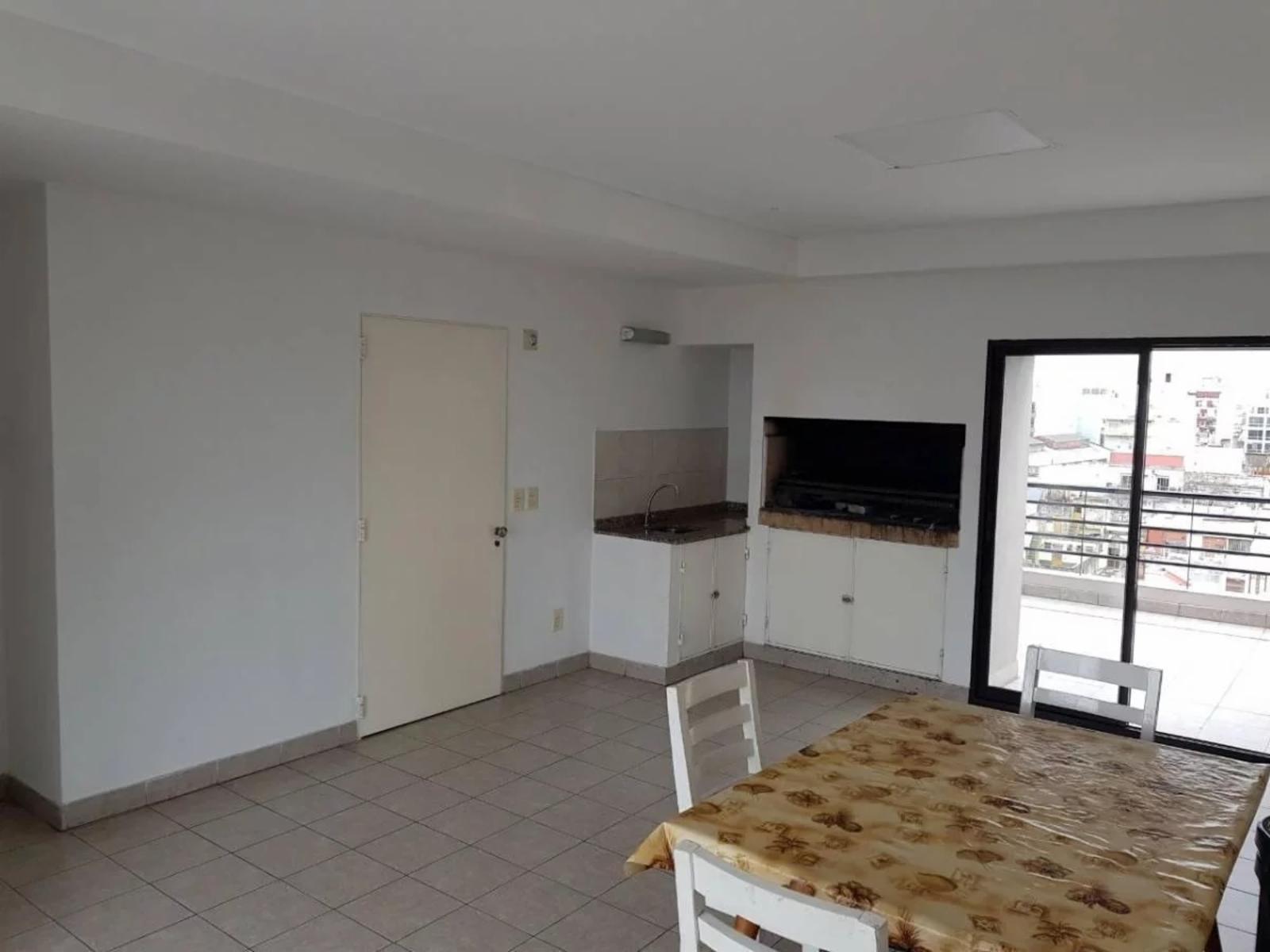 VENTA DE BELLISIMO SEMIPISO DE 2 AMBIENTES EN VILLA URQUIZA