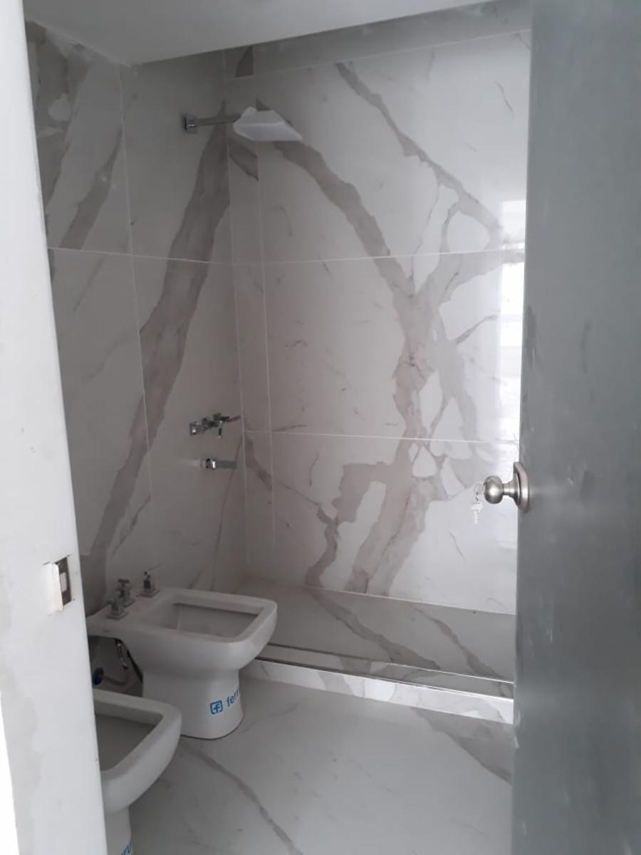 Gob. Irigoyen 200 · Lanús — foto 3