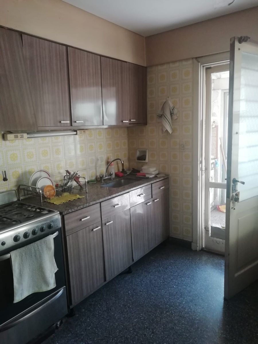 Lambare 1100 · Morón — foto 22