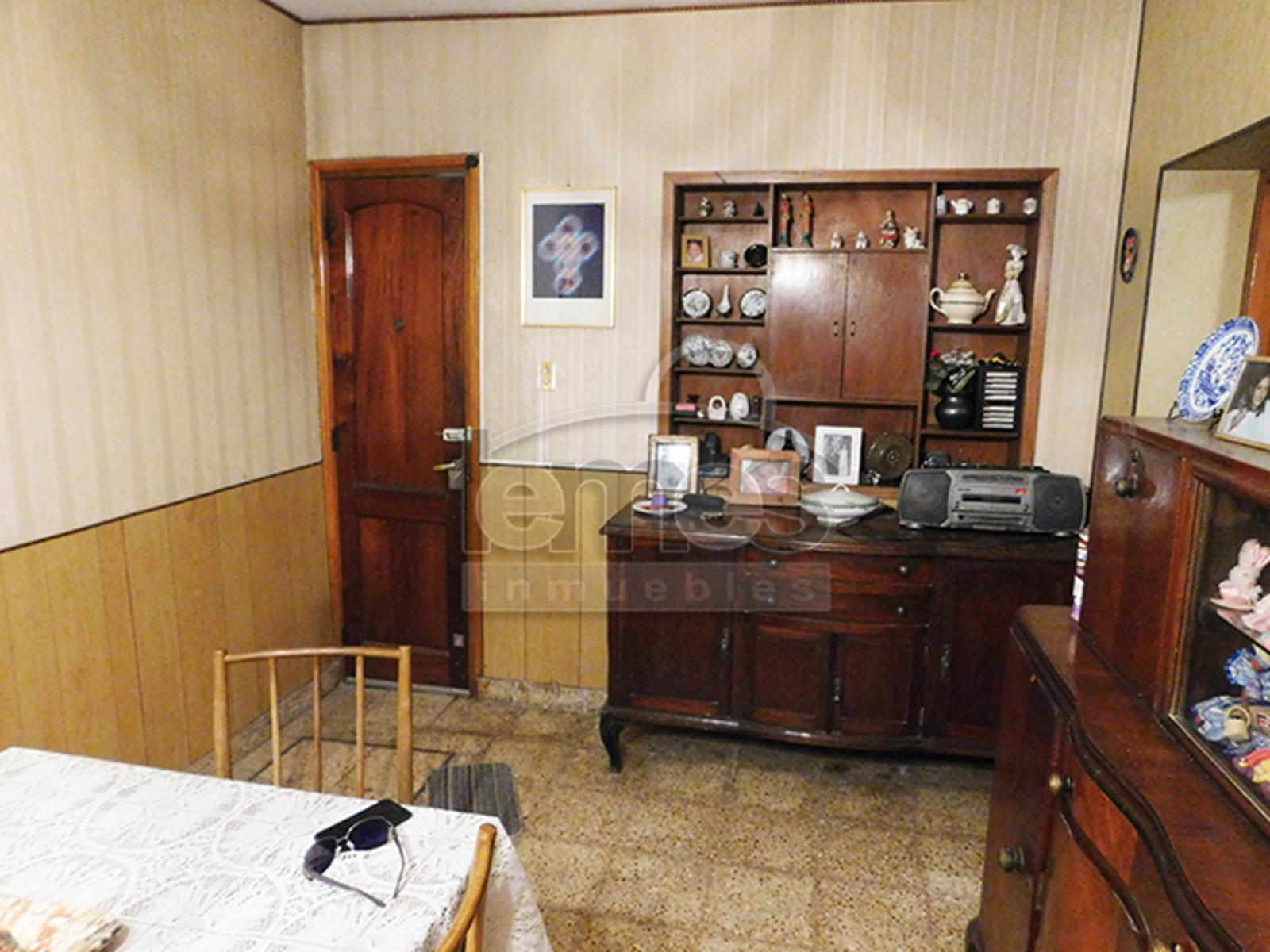 Casa a 3 cuadras de la plaza