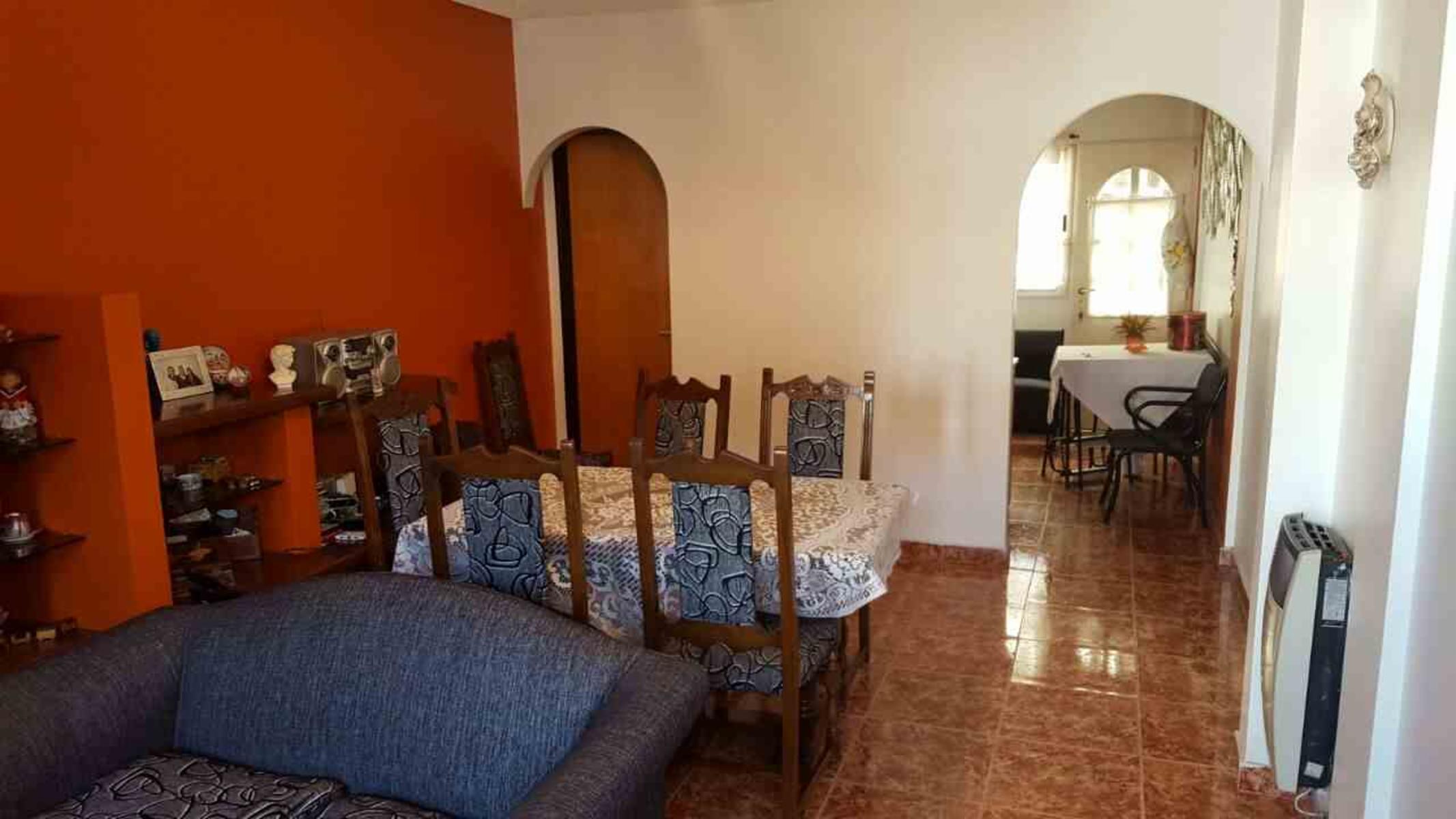 José M Moreno 1100 · Morón — foto 8