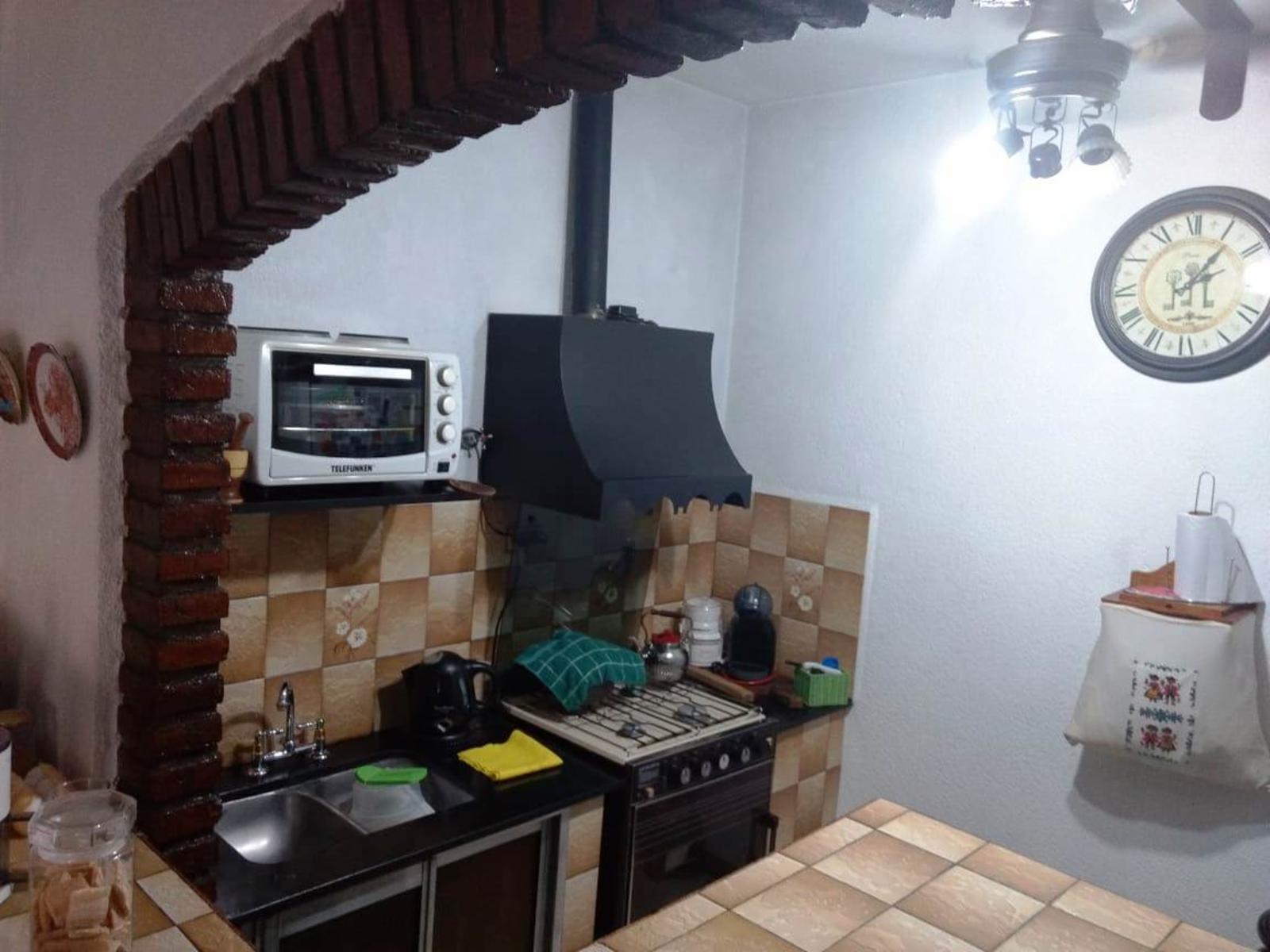 GELLY Y OBES Nº 1156 · Morón — foto 14