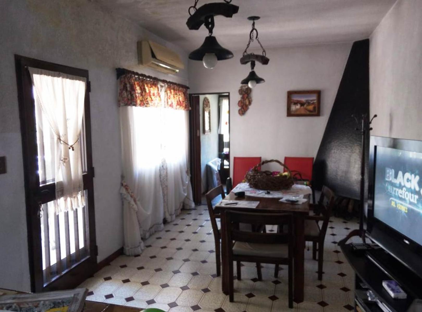 GELLY Y OBES Nº 1156 · Morón — foto 17