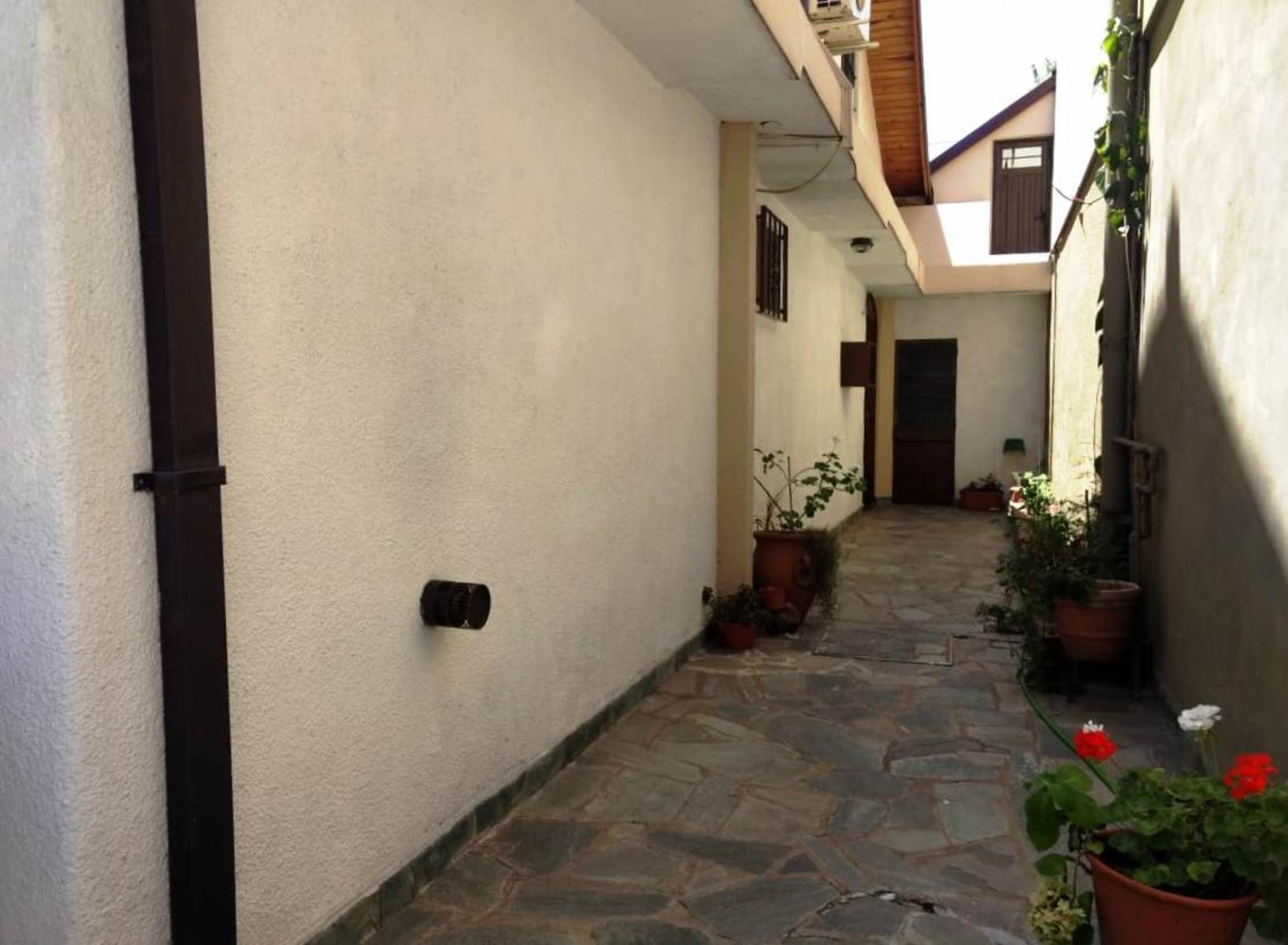 GELLY Y OBES Nº 1156 · Morón — foto 19