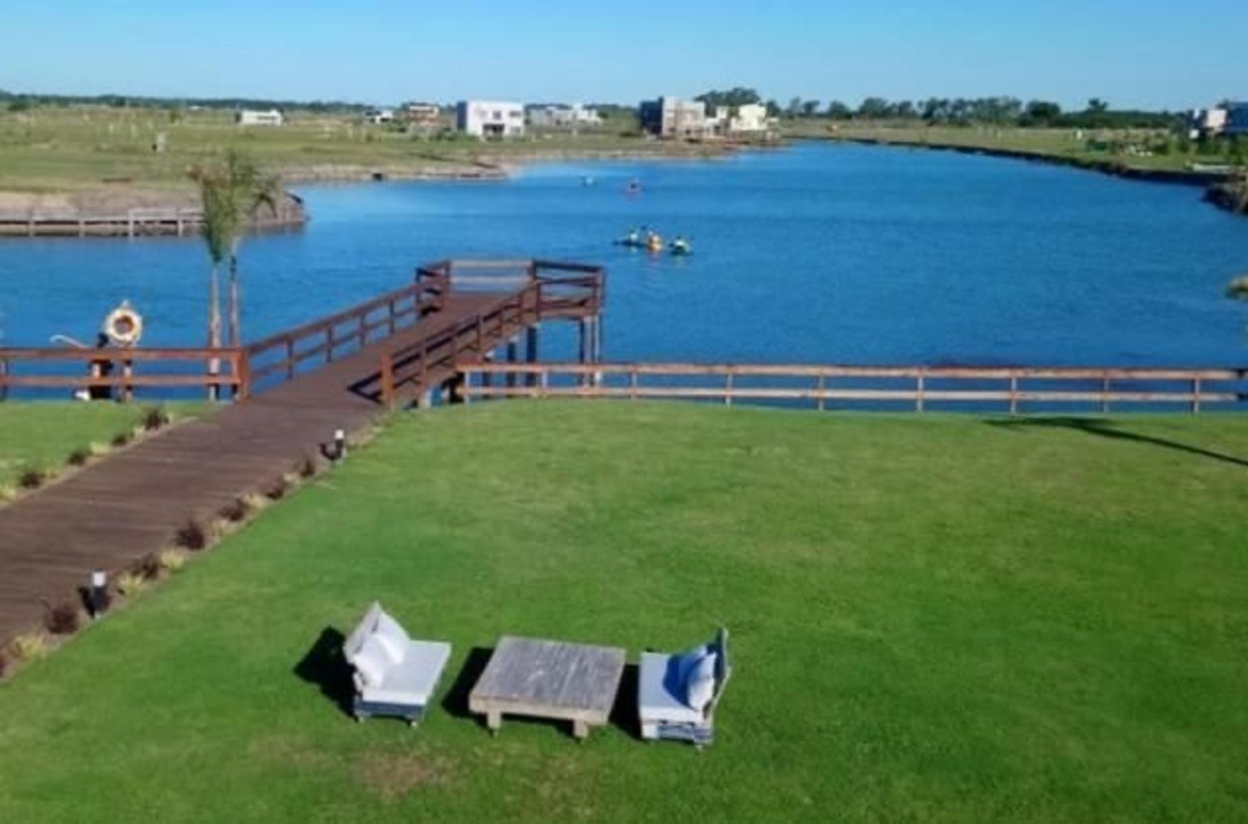 Lotes En Venta Ubicados En Exclusivo Barrio Cerrado Lagos De Canning 2