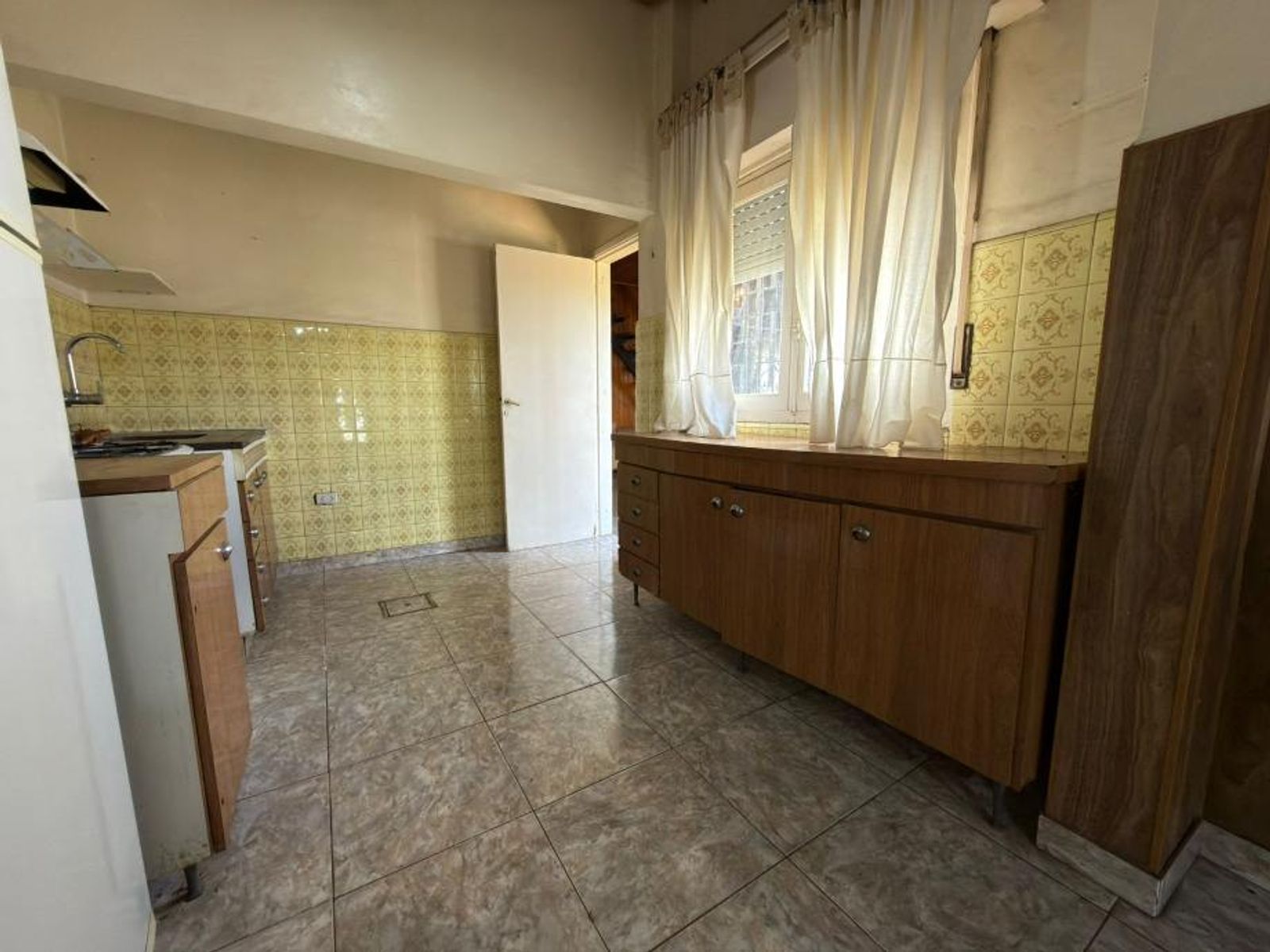 Arenales 1698 · Morón — foto 13