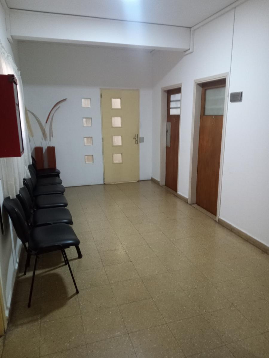 Retasado Venta Oficina Escritura z/Tribunales I en Centro U$S27.000.