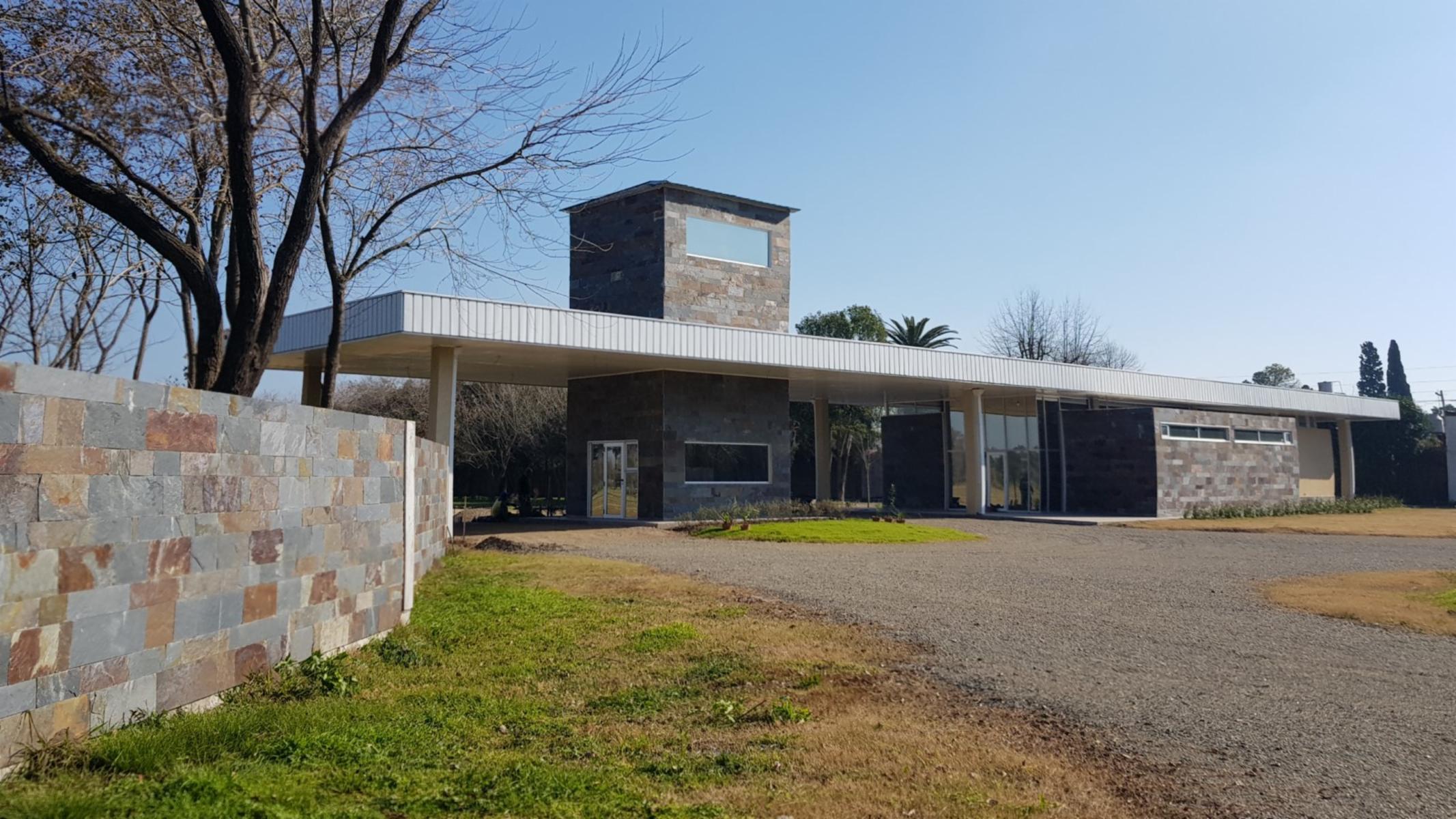 Saint Joseph L 017 · Almirante Brown — foto 22