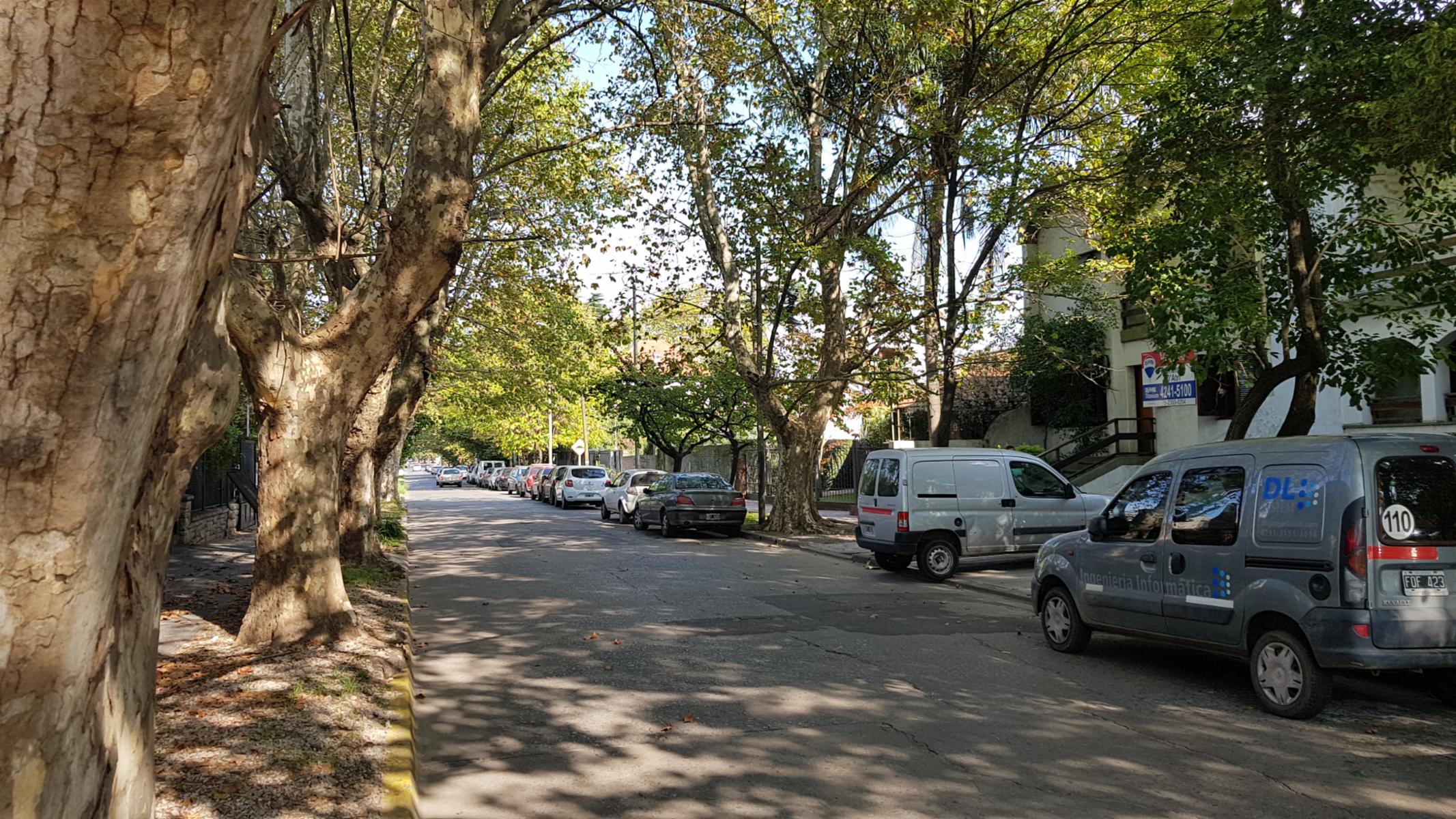 Amplio Terreno en Adrogué