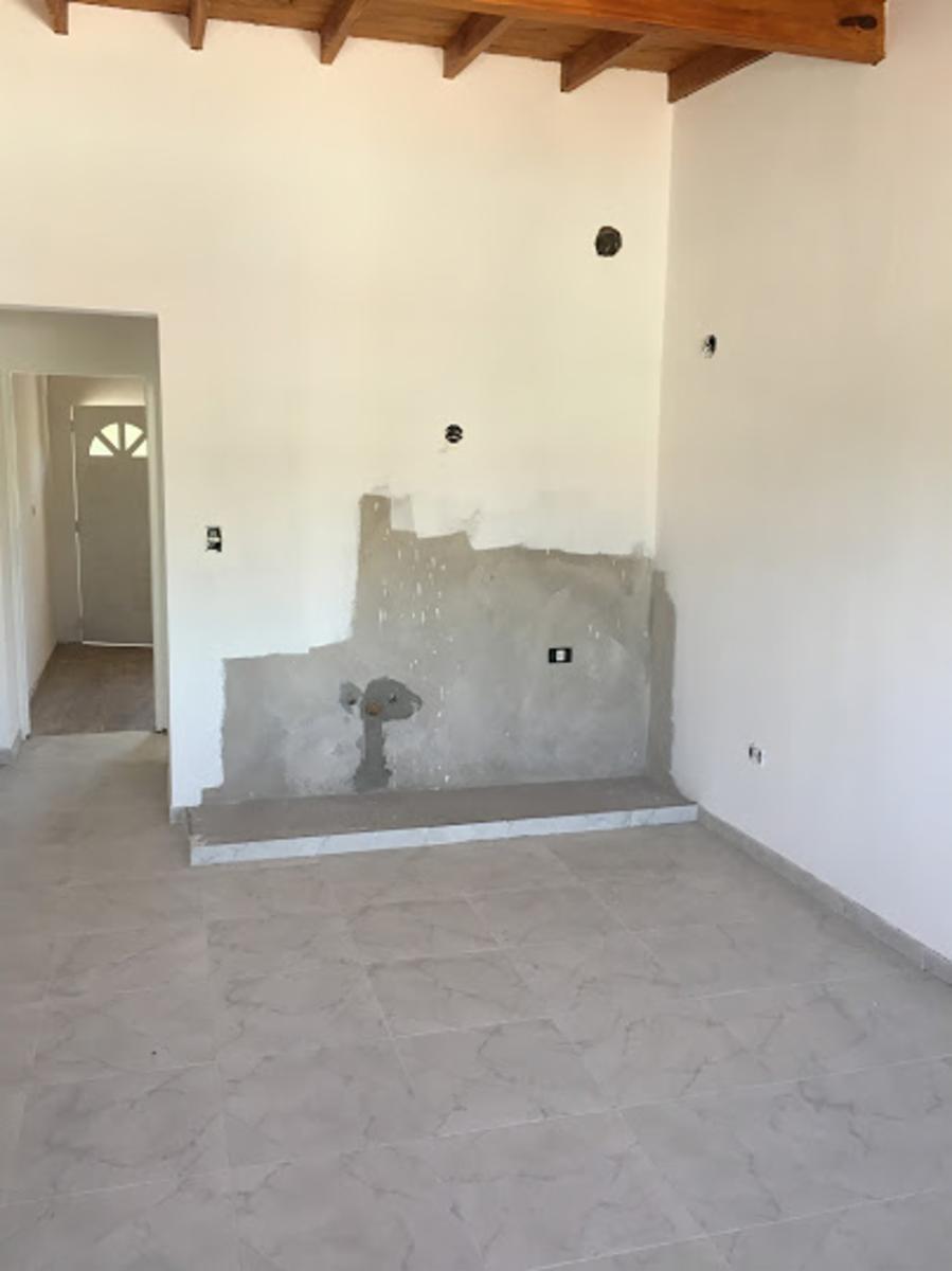 DEPARTAMENTO TIPO DUPLEX EN PLANTA ALTA DE 42MT2 . FALTA TERMINAR EL COCINA TIPO KITCHENET EXCELENTE OPORTUNIDAD