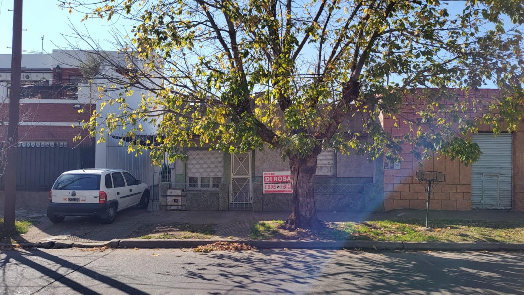 Casa en Lote propio de 3 amplios ambientes-VIlla Ballester