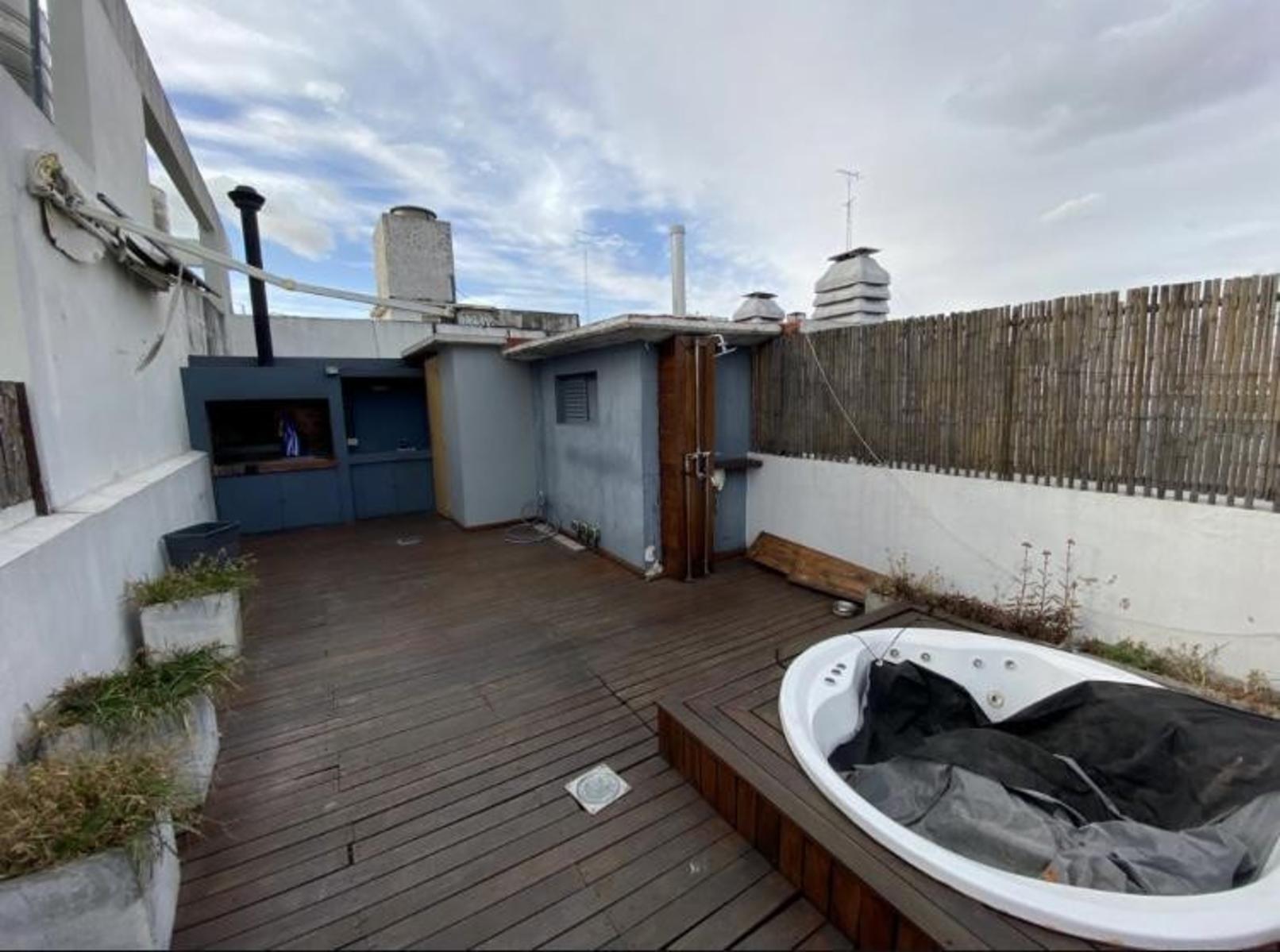 Alquiler temporario hermoso TRIplex con terraza con Jacuzzi Lavadero Parrilla