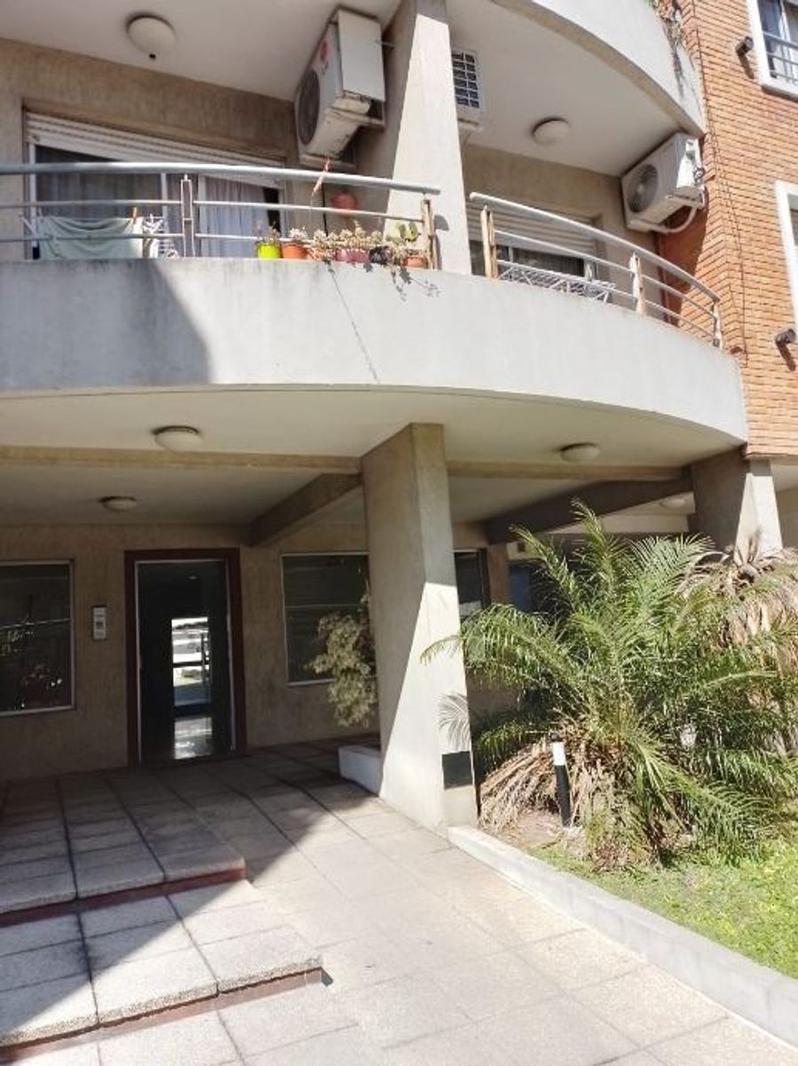 Machado 1048 · Morón — foto 12
