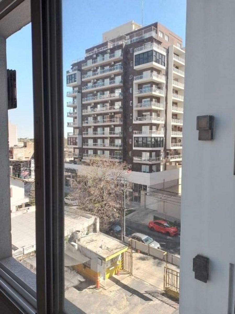 Machado 1048 · Morón — foto 13